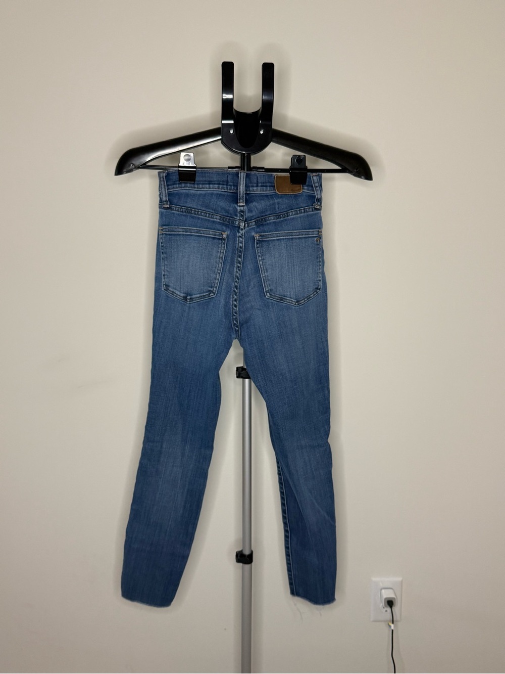 Madewell 9” High-Rise Skinny Crop Jeans Size 24 Button Fly Raw Hem - Picture 3 of 11